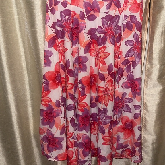 Dress - Picture 4 of 6